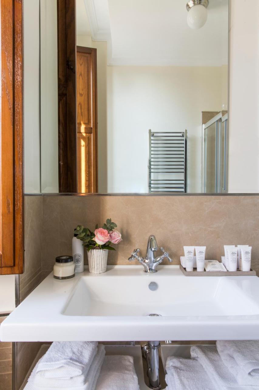 Favilla Hotel Di Charme Rome Exterior photo